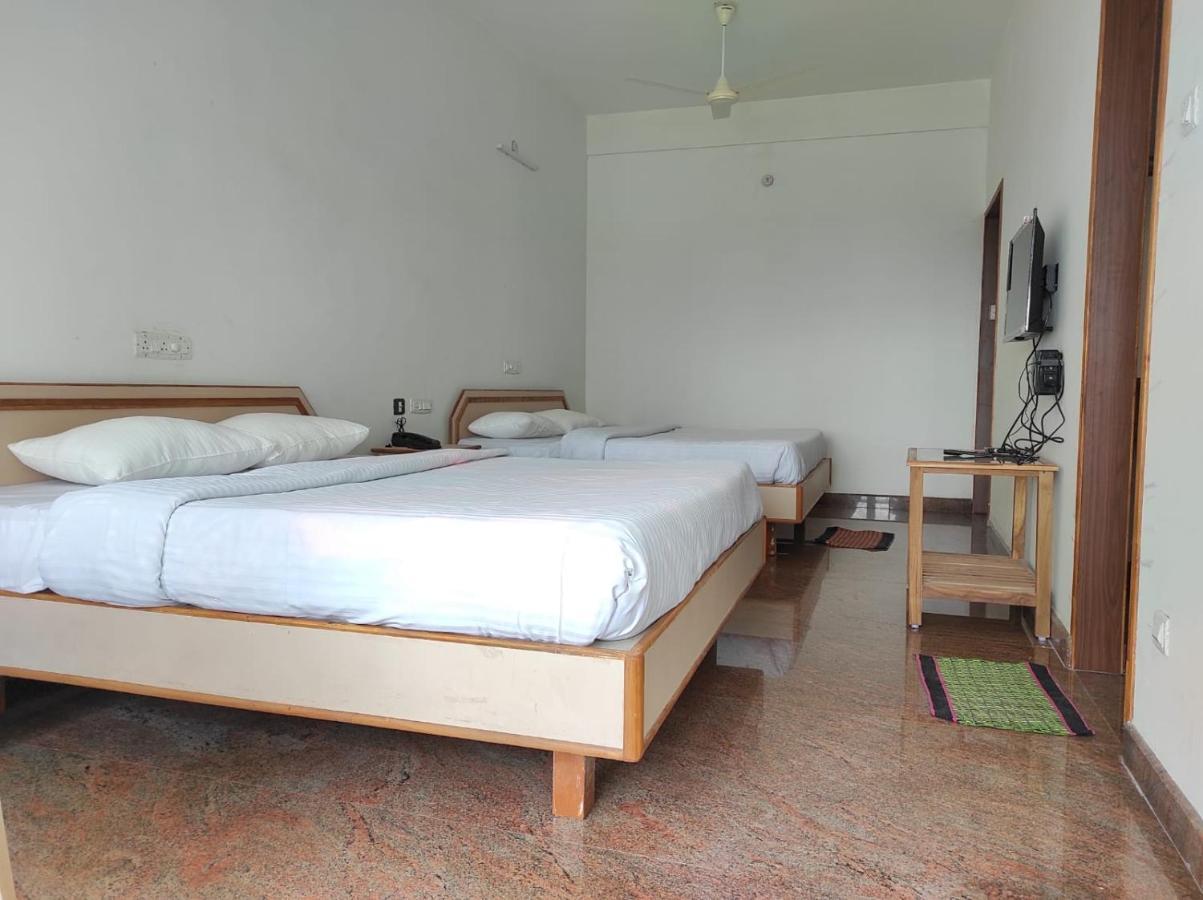 Sabari Residency Hotel Valparai Luaran gambar