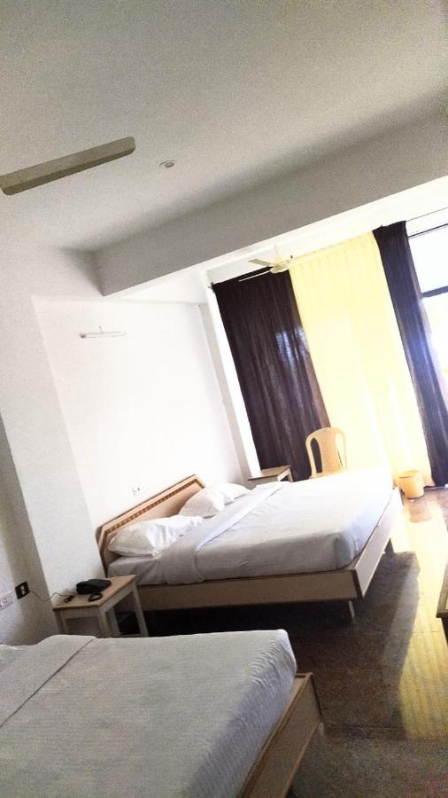 Sabari Residency Hotel Valparai Luaran gambar