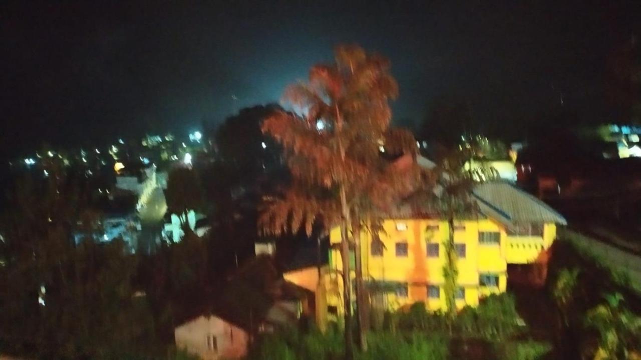 Sabari Residency Hotel Valparai Luaran gambar